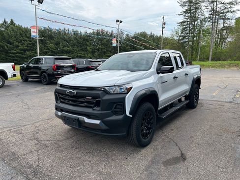 Used 2024 Chevrolet Colorado Trail Boss w/ Safety Package AWD/4WD image 1