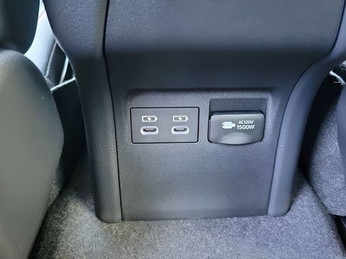 New 2026 Toyota Prius Plug-In Hybrid FWD image 11
