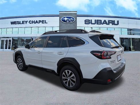 Certified 2025 Subaru Outback Premium w/ Popular Package #1A image 4