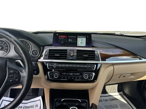 Used 2018 BMW 330i xDrive Sedan AWD/4WD image 16