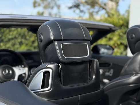 Used 2018 Mercedes-Benz S 560 Cabriolet image 22