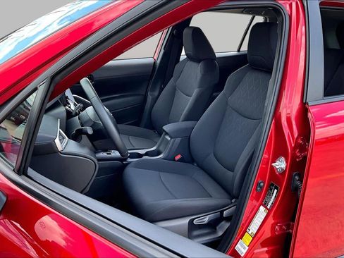 Certified 2026 Toyota Corolla Cross LE FWD image 8