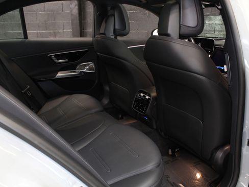 Used 2025 Mercedes-Benz E 53 AMG e 4MATIC Sedan image 47