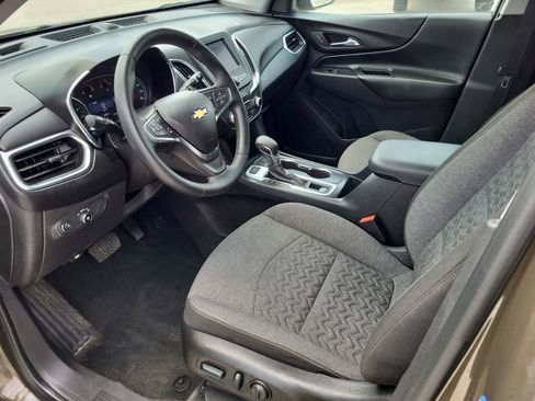 Used 2024 Chevrolet Equinox LT w/ Driver Convenience Package AWD/4WD image 13