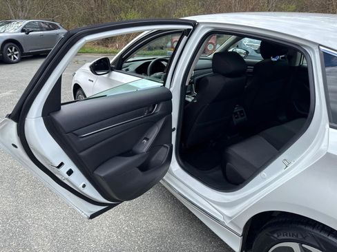 Used 2019 Honda Accord EX image 28