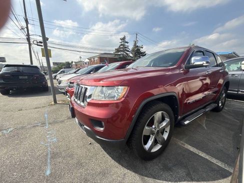 Used 2013 Jeep Grand Cherokee Limited w/ Trailer Tow Group IV AWD/4WD image 4
