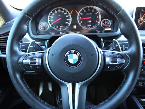 Used 2015 BMW X5 M image 32