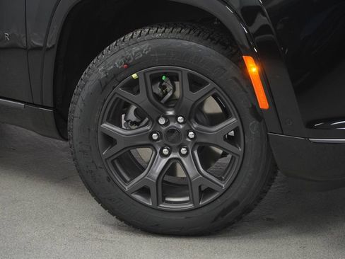 New 2026 Jeep Grand Wagoneer L Limited AWD/4WD image 4