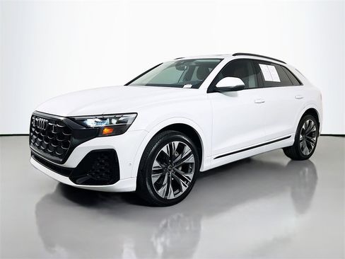 Used 2024 Audi Q8 Premium Plus w/ Premium Plus Package image 3