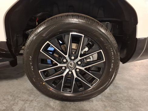New 2026 Lexus GX 550 AWD/4WD image 13