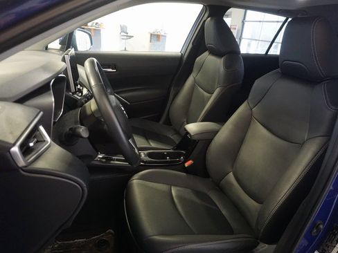 Certified 2023 Toyota Corolla Cross XLE w/ Convenience Package image 17