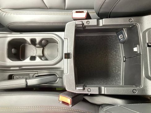 New 2025 Jeep Wrangler Unlimited Rubicon 392 image 27