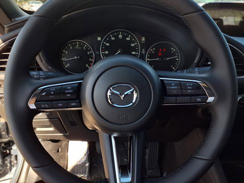 New 2026 MAZDA MAZDA3 2.5 S Hatchback w/ Premium Pkg FWD image 11