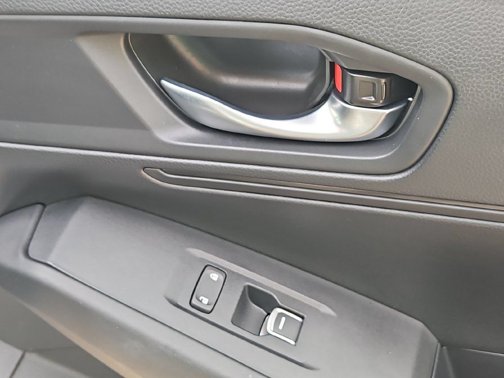 Used 2025 Honda Accord LX image 34