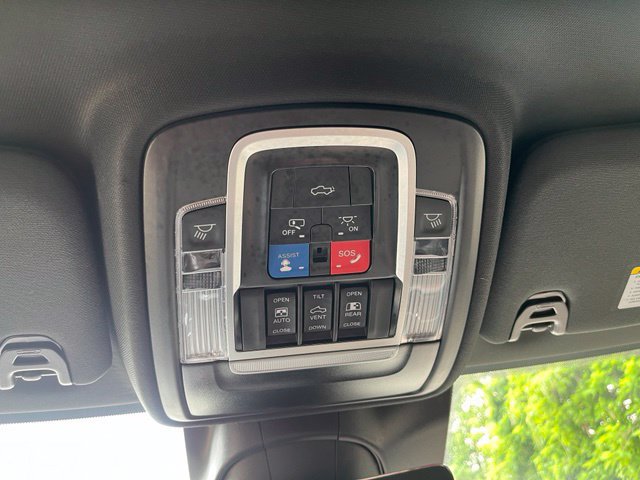Used 2023 RAM 2500 Limited AWD/4WD image 36