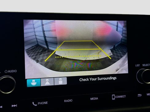 Used 2023 Honda HR-V LX image 16