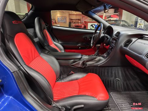 Used 2002 Chevrolet Corvette Z06 RWD image 12