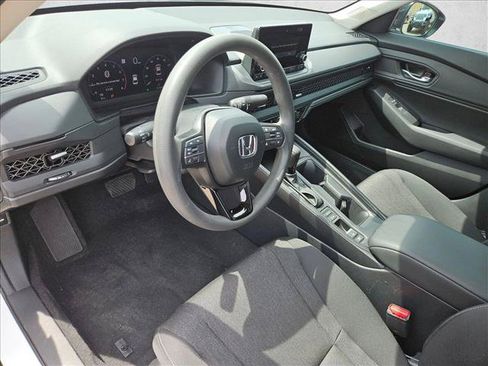 Used 2025 Honda Accord SE image 17