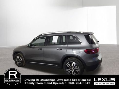 Used 2025 Mercedes-Benz GLB 250 4MATIC image 10