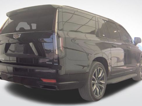 Used 2021 Cadillac Escalade ESV Sport Platinum image 2
