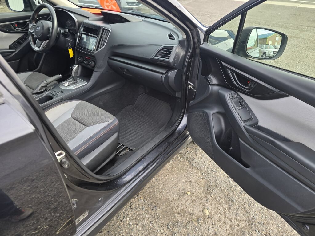 Used 2018 Subaru Crosstrek 2.0i Premium AWD/4WD image 12