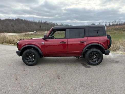 New 2025 Ford Bronco Big Bend w/ Black Appearance Package image 2