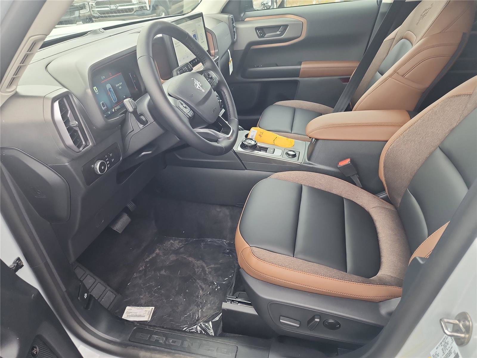 New 2026 Ford Bronco Sport Outer Banks w/ Outer Banks Tech Package+ AWD/4WD image 13