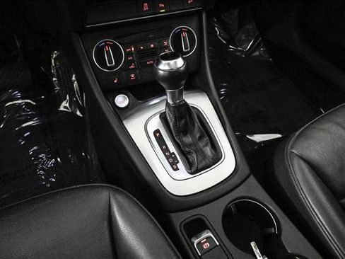 Used 2018 Audi Q3 2.0T Premium image 12