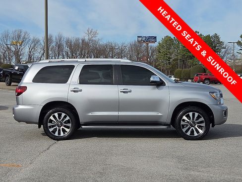 Used 2018 Toyota Sequoia Limited w/ Safety & Convenience Package image 6