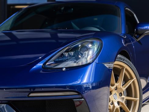Certified 2023 Porsche 718 Cayman GTS RWD image 17