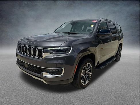 Used 2024 Jeep Wagoneer Series II w/ Flexible Seating Group RWD image 4