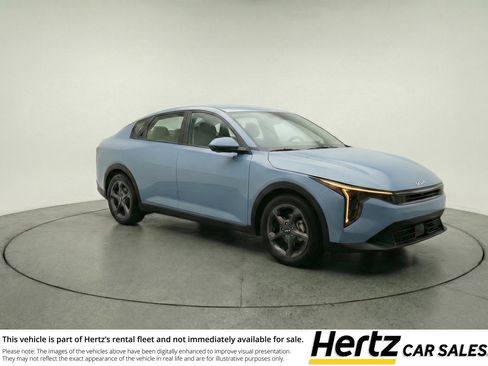 Used 2025 Kia K4 LXS image 1
