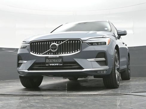 Used 2023 Volvo XC60 B5 Plus w/ Protection Package Premier image 22