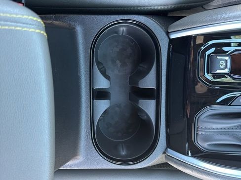 Used 2025 Chevrolet Colorado ZR2 w/ Technology Package image 8