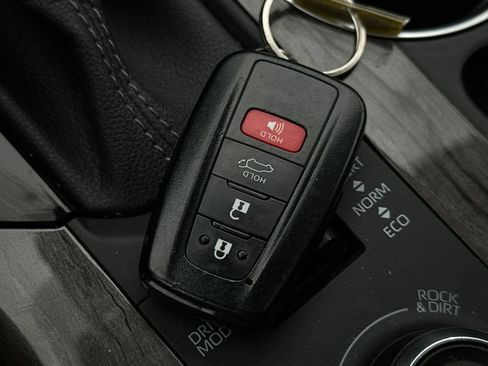 Used 2022 Toyota Highlander Platinum image 23