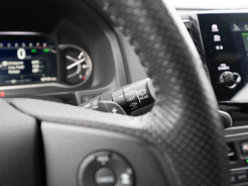 Used 2025 Honda Passport EX-L image 14