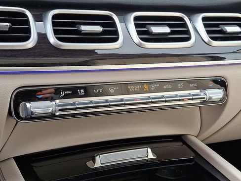 Used 2022 Mercedes-Benz GLE 450 4MATIC image 17