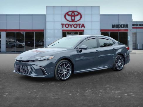 Certified 2025 Toyota Camry XSE image 1