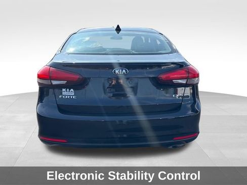 Used 2017 Kia Forte EX FWD image 4