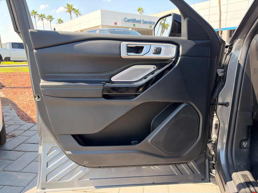 Used 2023 Ford Explorer ST w/ Equipment Group 401A AWD/4WD image 14