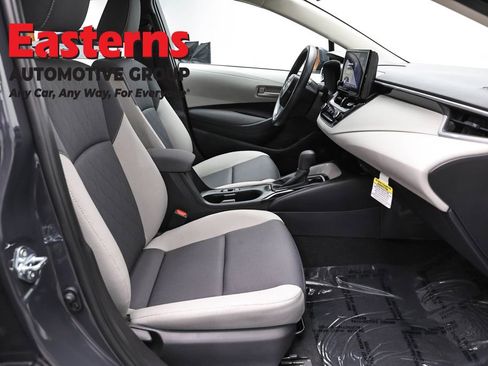 Used 2026 Toyota Corolla LE w/ LE Premium Package FWD image 24
