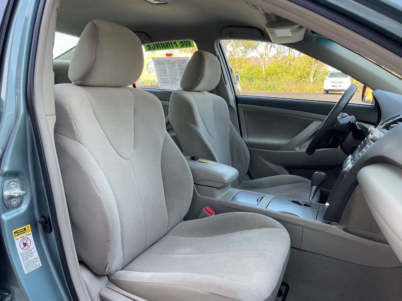 Used 2011 Toyota Camry LE FWD image 36