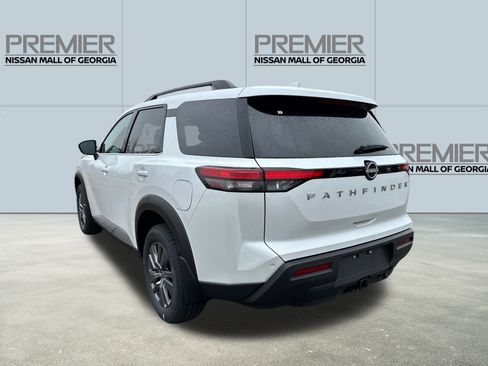 New 2025 Nissan Pathfinder SV w/ SV Premium Package image 7