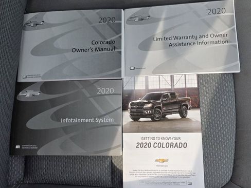 Used 2020 Chevrolet Colorado W/T w/ WT Convenience Package RWD image 26
