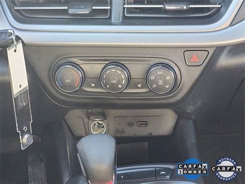 Used 2024 Chevrolet Trax RS image 16