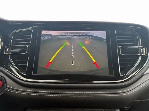 Used 2022 Dodge Durango SRT w/ Technology Group AWD/4WD image 9