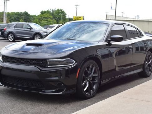 Used 2022 Dodge Charger R/T w/ Plus Group RWD image 14
