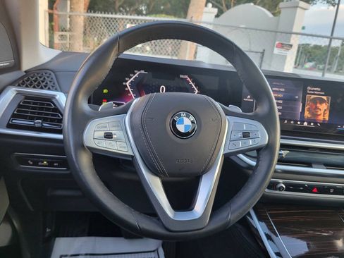 Used 2026 BMW X7 xDrive40i AWD/4WD image 30