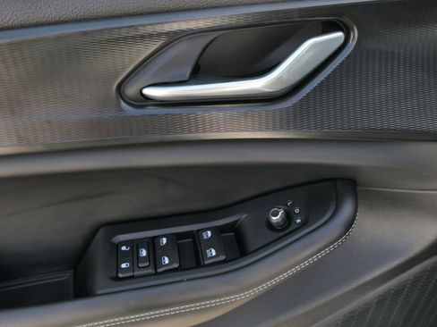 Used 2025 Jeep Grand Cherokee Laredo X image 11