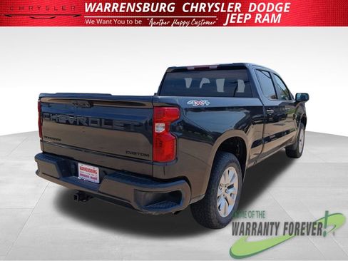 Used 2023 Chevrolet Silverado 1500 Custom w/ LPO, Dark Essentials Package AWD/4WD image 4